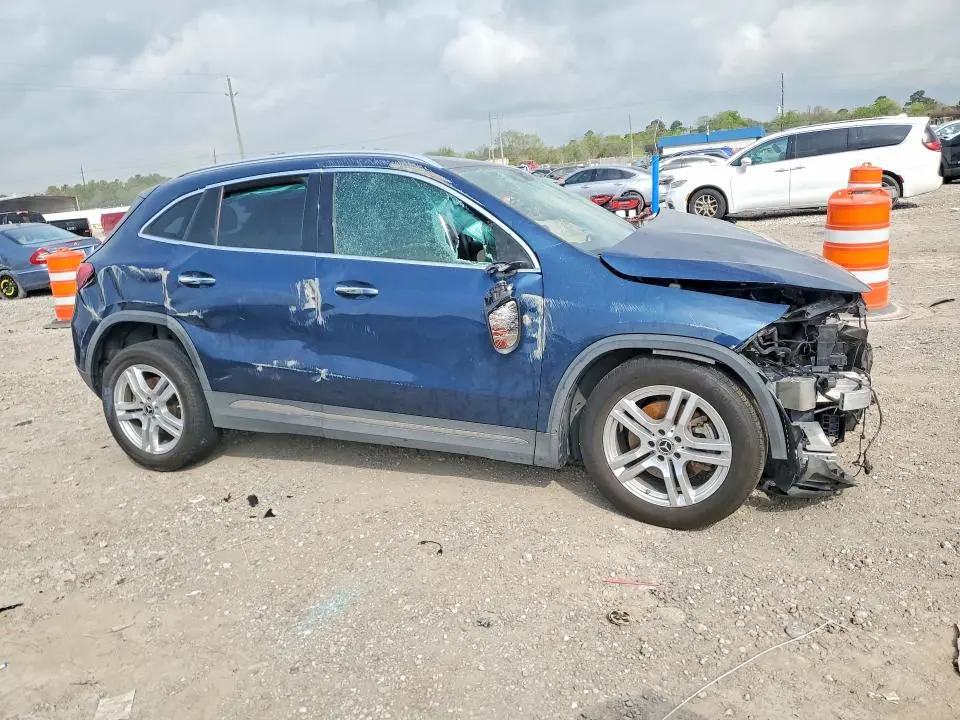 2021 MERCEDES-BENZ GLA 250 4MATIC  