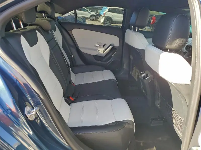 2021 MERCEDES-BENZ A 220  