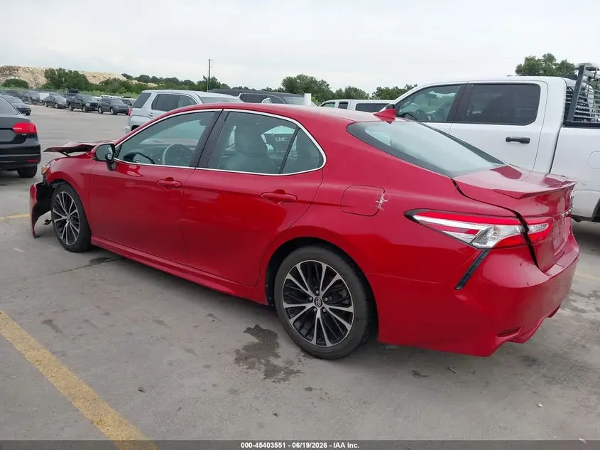2020 TOYOTA CAMRY SE