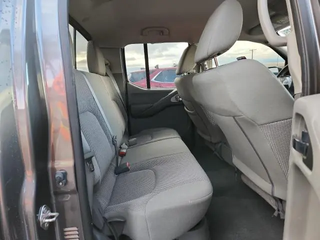 2019 NISSAN FRONTIER SV  