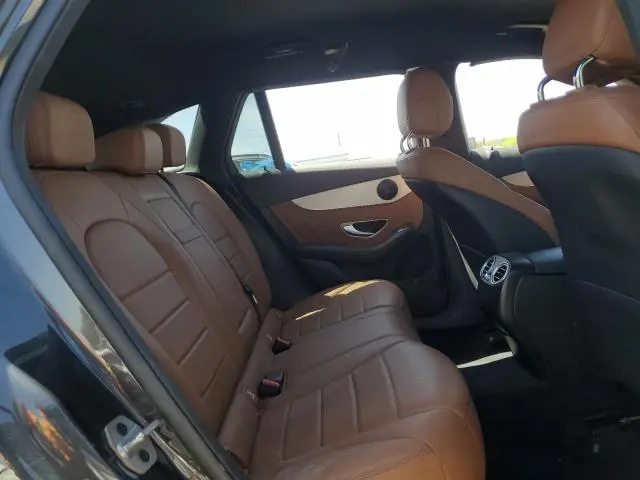 2022 MERCEDES-BENZ GLC 300  