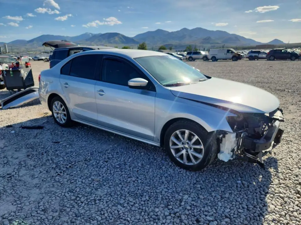 2012 VOLKSWAGEN JETTA SE  