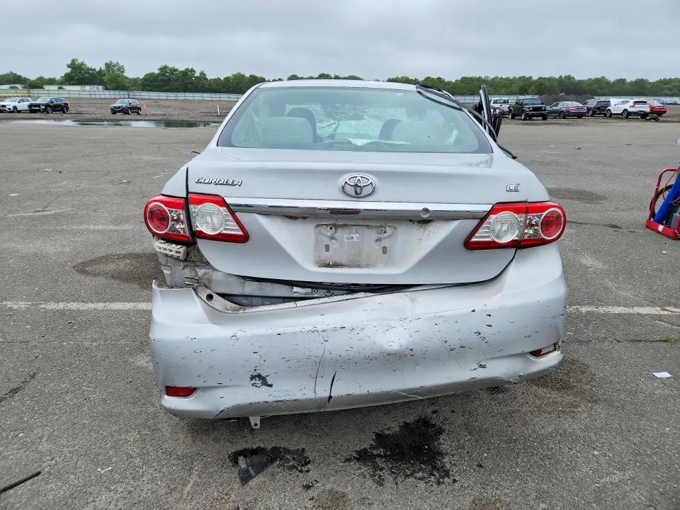 2011 TOYOTA COROLLA LE  