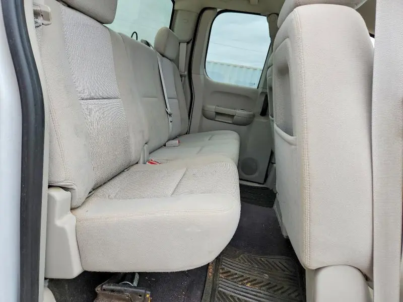 2011 CHEVROLET SILVERADO K1500 LT  