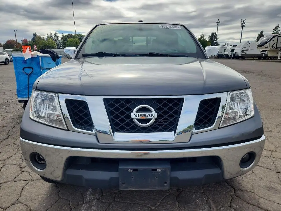2019 NISSAN FRONTIER SL  