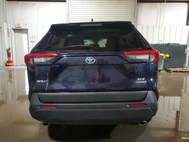 2024 TOYOTA RAV4 XLE  