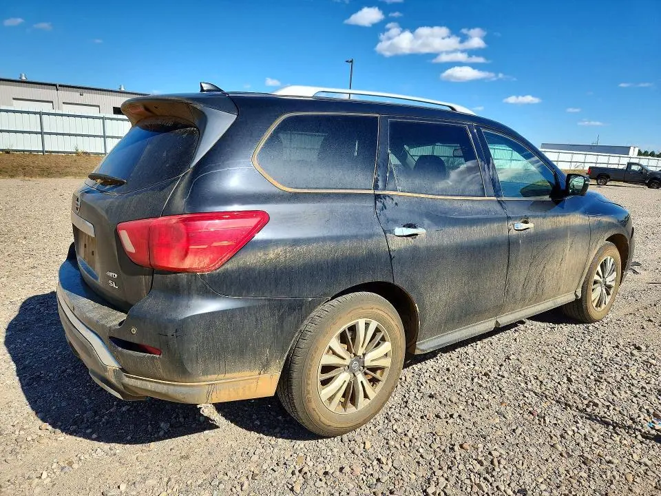 2019 NISSAN PATHFINDER SL  
