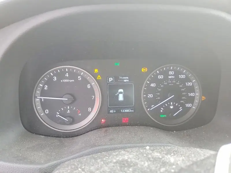 2016 HYUNDAI TUCSON SE  
