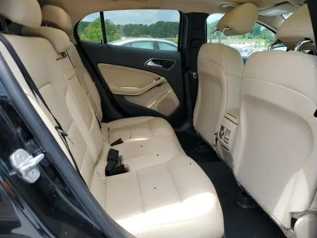 2017 MERCEDES-BENZ GLA 250  