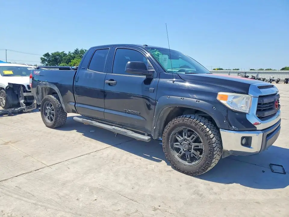 2016 TOYOTA TUNDRA SR5  