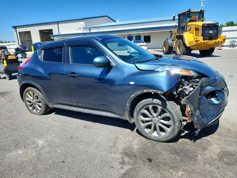 2011 NISSAN JUKE S  