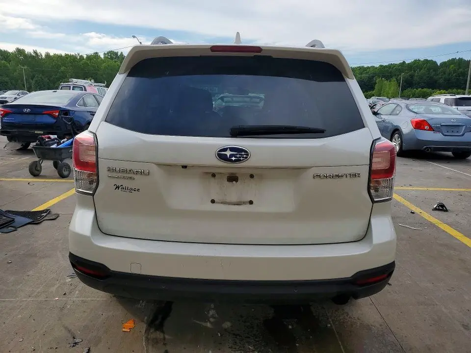 2018 SUBARU FORESTER   
