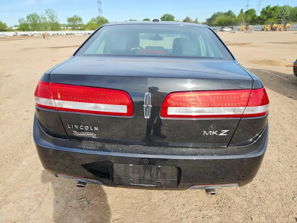 2011 LINCOLN MKZ   