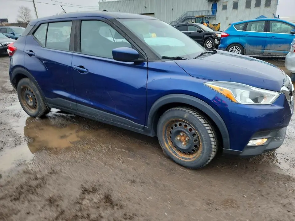 2019 NISSAN KICKS S  
