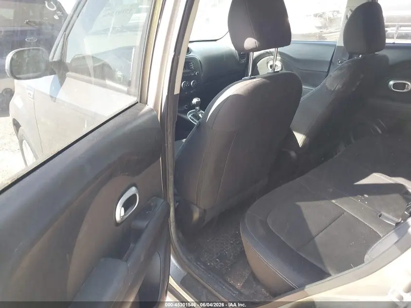 2015 KIA SOUL  