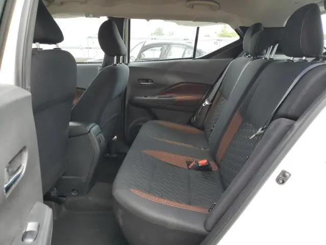 2023 NISSAN KICKS SR  