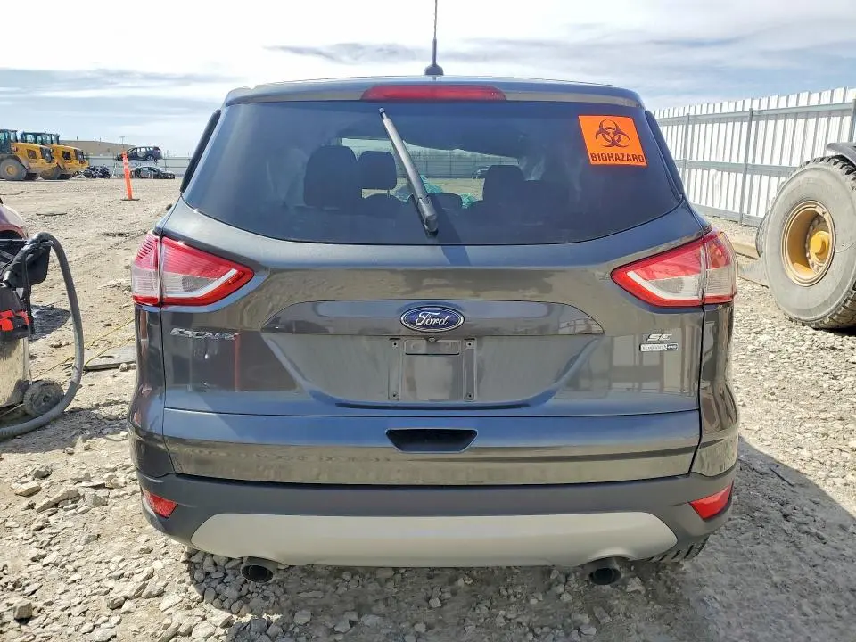 2016 FORD ESCAPE SE  