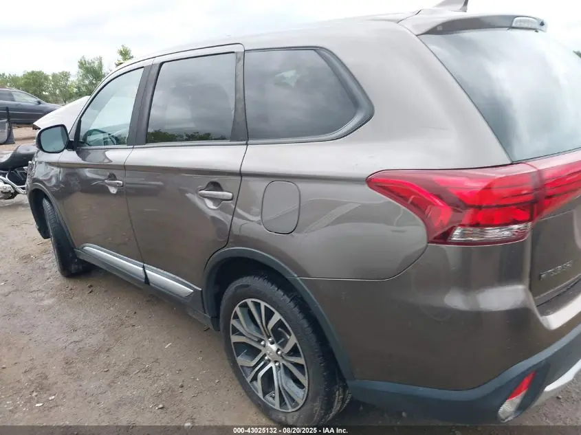 2017 MITSUBISHI OUTLANDER SE/SEL