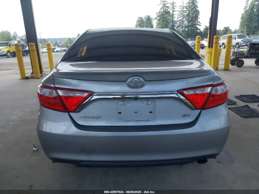 2016 TOYOTA CAMRY SE