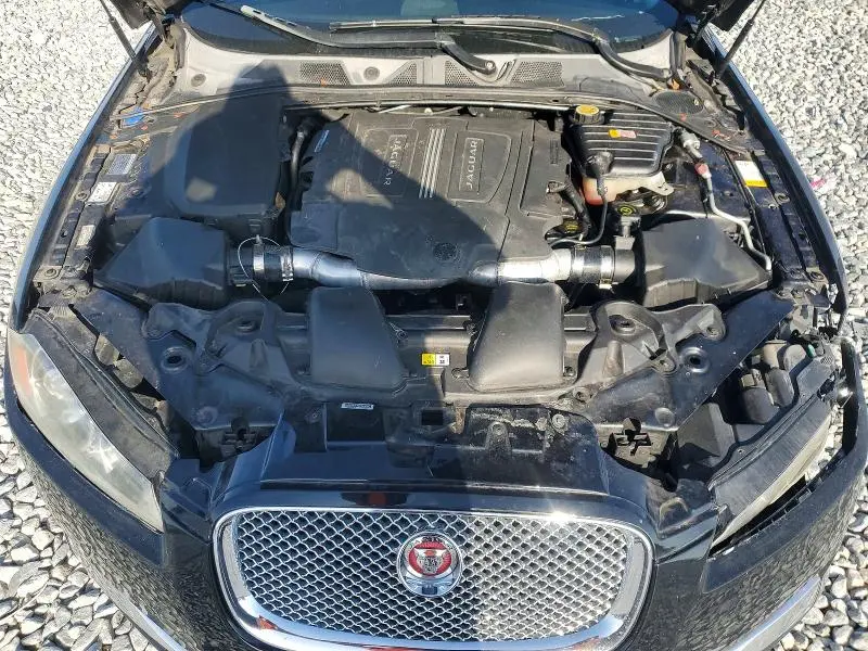 2014 JAGUAR XF   