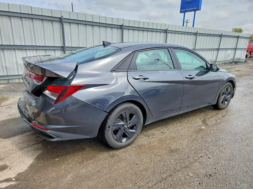 2021 HYUNDAI ELANTRA SEL  