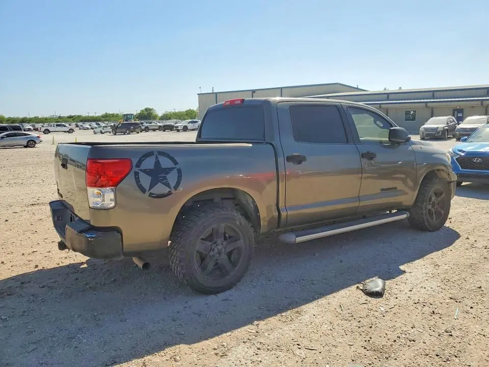 2011 TOYOTA TUNDRA GRADE  