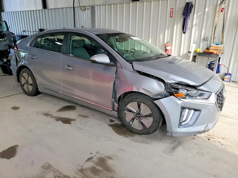2021 HYUNDAI IONIQ SE  