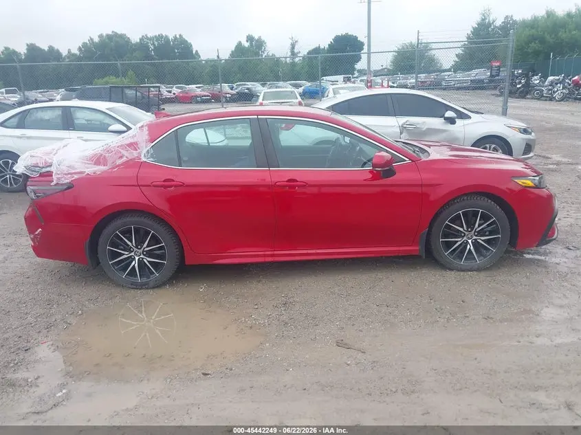 2022 TOYOTA CAMRY SE