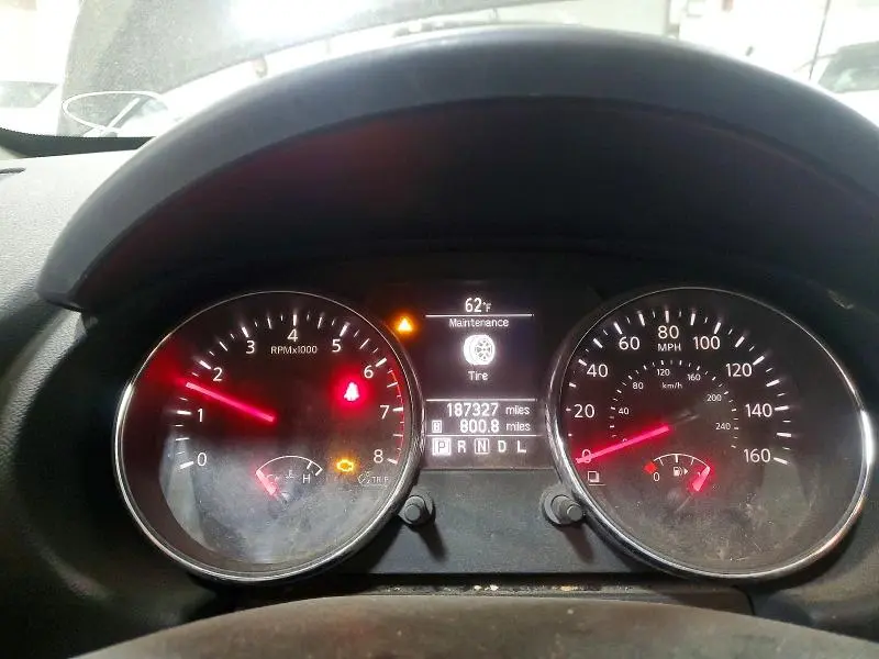 2011 NISSAN ROGUE S  