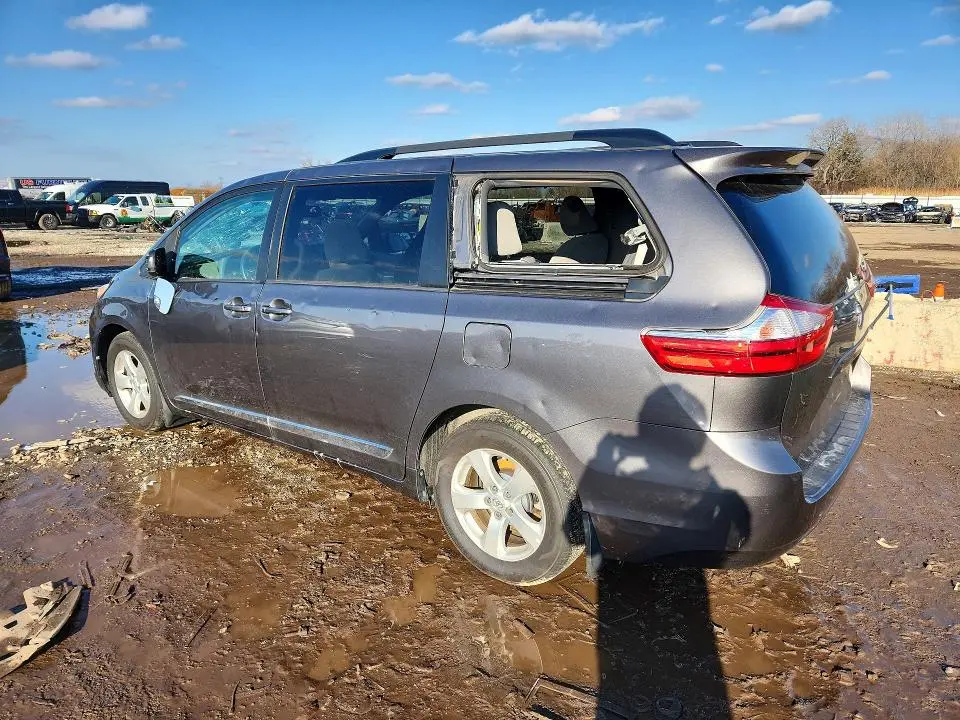 2017 TOYOTA SIENNA LE 8-PASSENGER  
