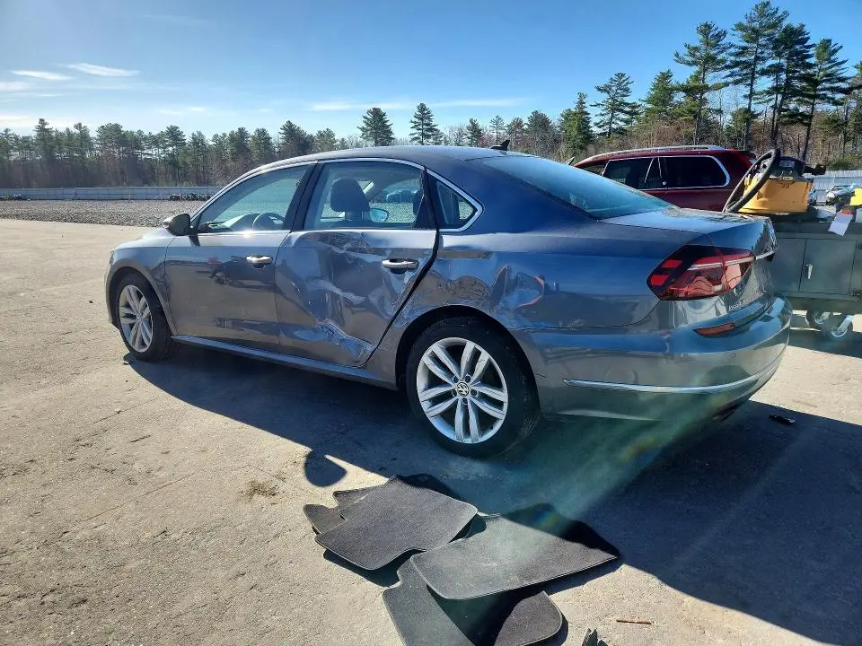 2018 VOLKSWAGEN PASSAT SE  