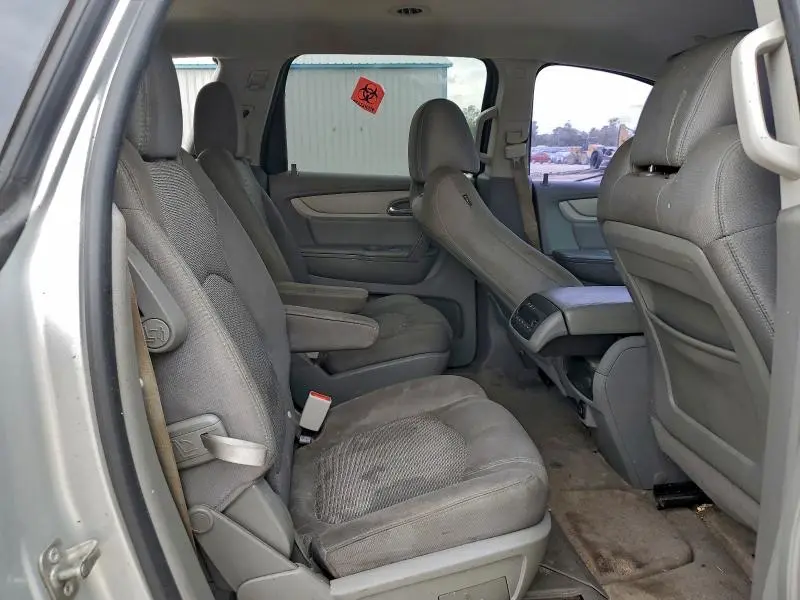 2017 CHEVROLET TRAVERSE LT  