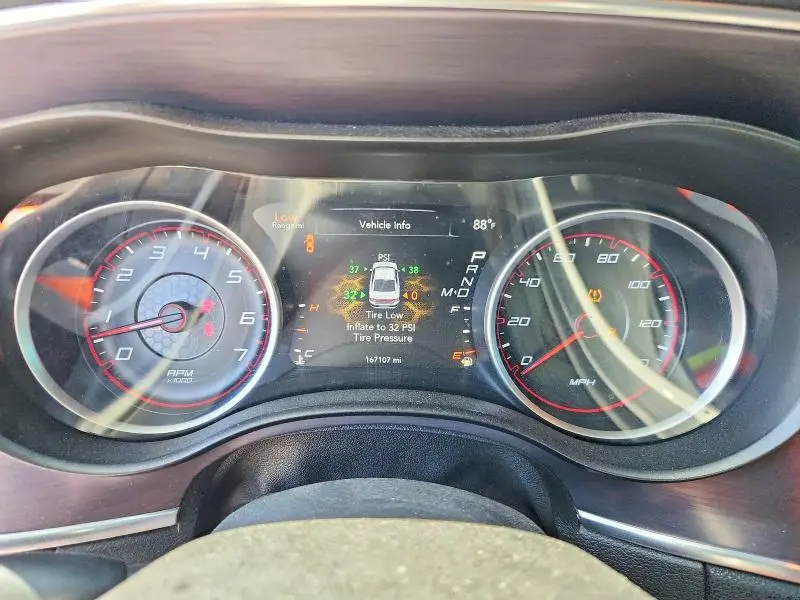 2015 DODGE CHARGER SE  
