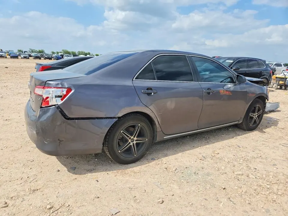 2014 TOYOTA CAMRY LE  