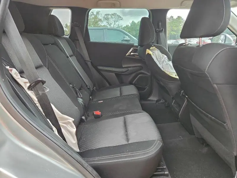 2023 MITSUBISHI OUTLANDER ES  