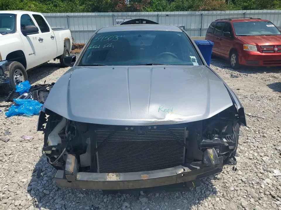 2013 DODGE AVENGER SE  