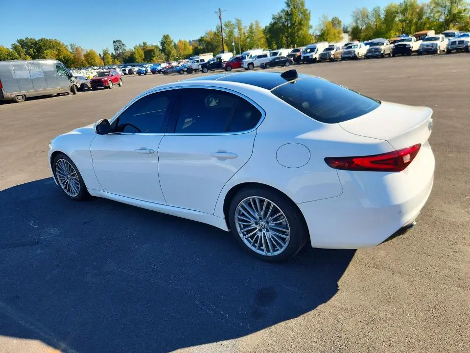 2017 ALFA ROMEO GIULIA TI  