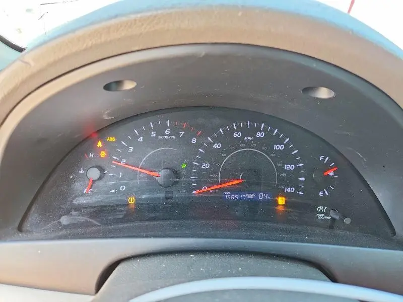 2010 TOYOTA CAMRY LE  