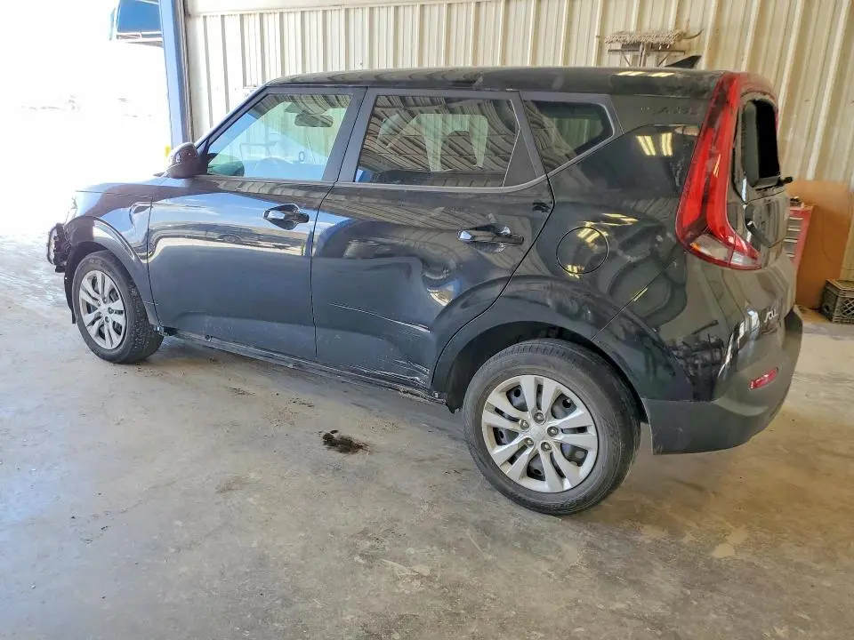 2022 KIA SOUL LX  