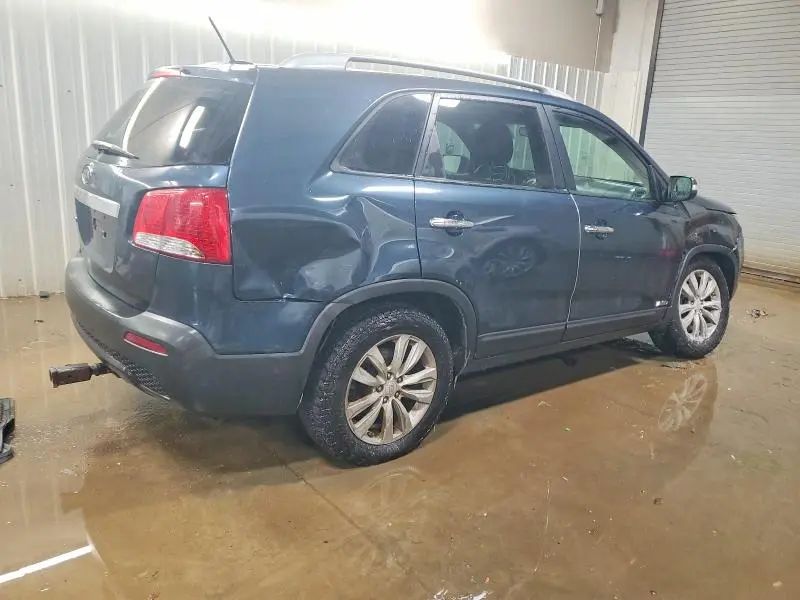 2011 KIA SORENTO LX  