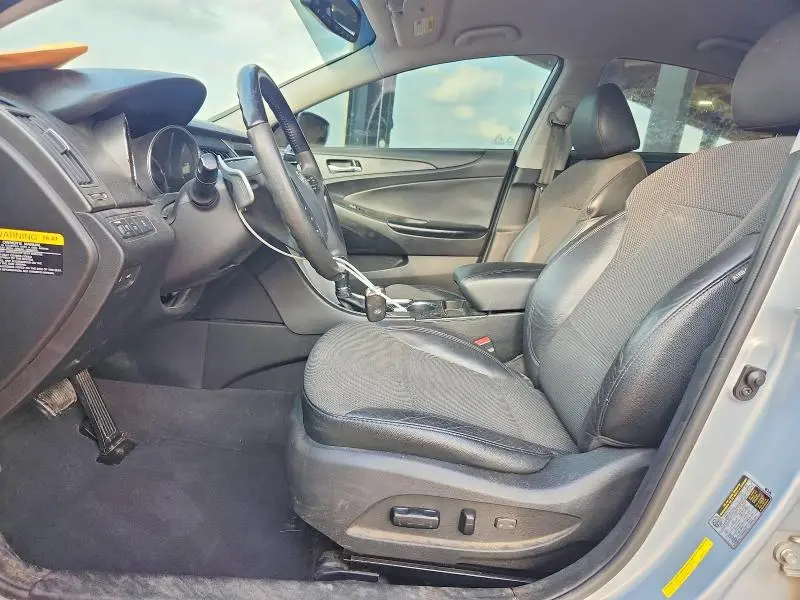 2013 HYUNDAI SONATA SE  