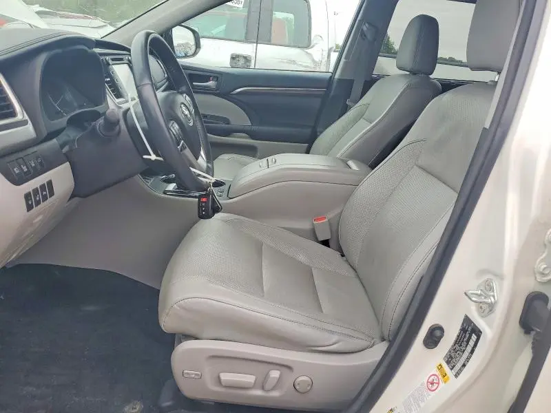 2016 TOYOTA HIGHLANDER LIMITED  