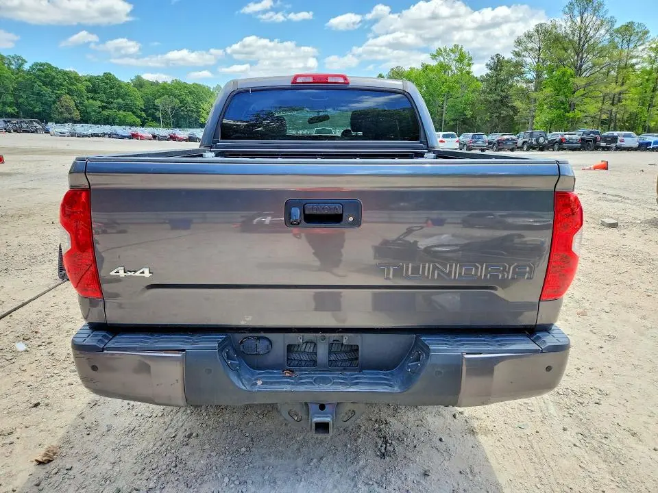 2014 TOYOTA TUNDRA CREWMAX LIMITED  