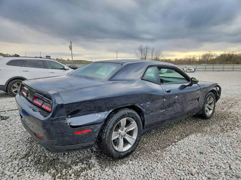 2017 DODGE CHALLENGER SXT  