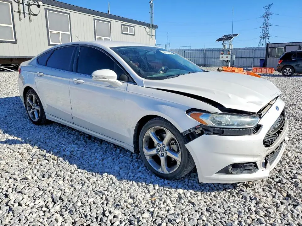 2015 FORD FUSION SE  