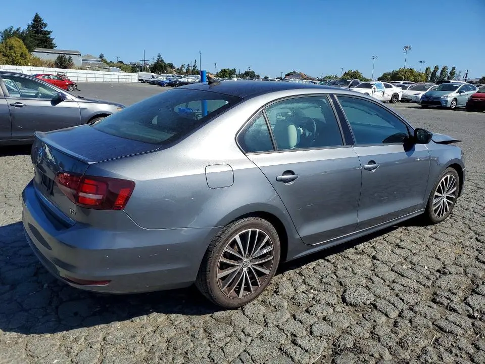 2016 VOLKSWAGEN JETTA SPORT  