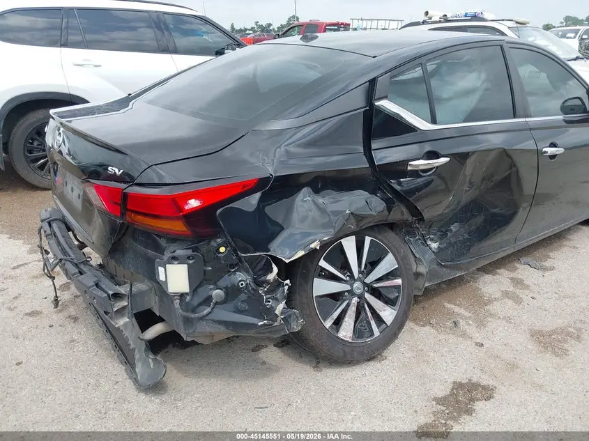 2021 NISSAN ALTIMA SV FWD
