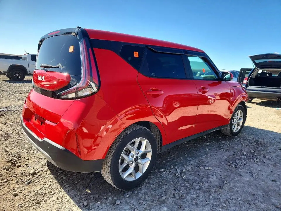 2023 KIA SOUL S  