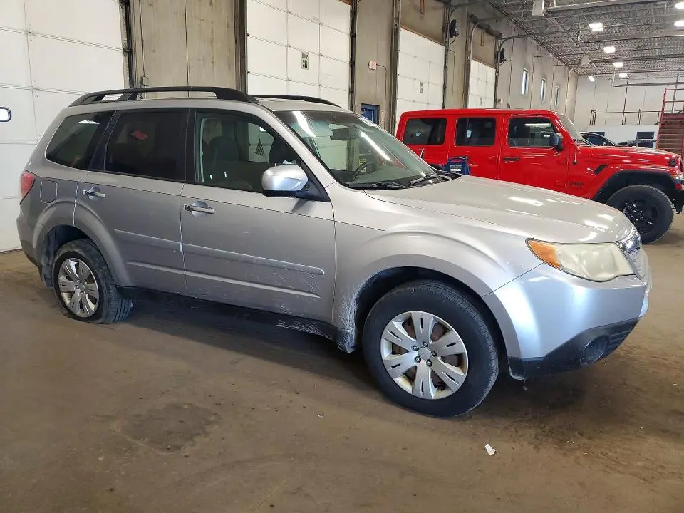 2013 SUBARU FORESTER LIMITED  