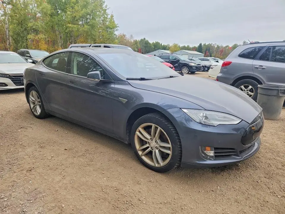 2015 TESLA MODEL S 60  